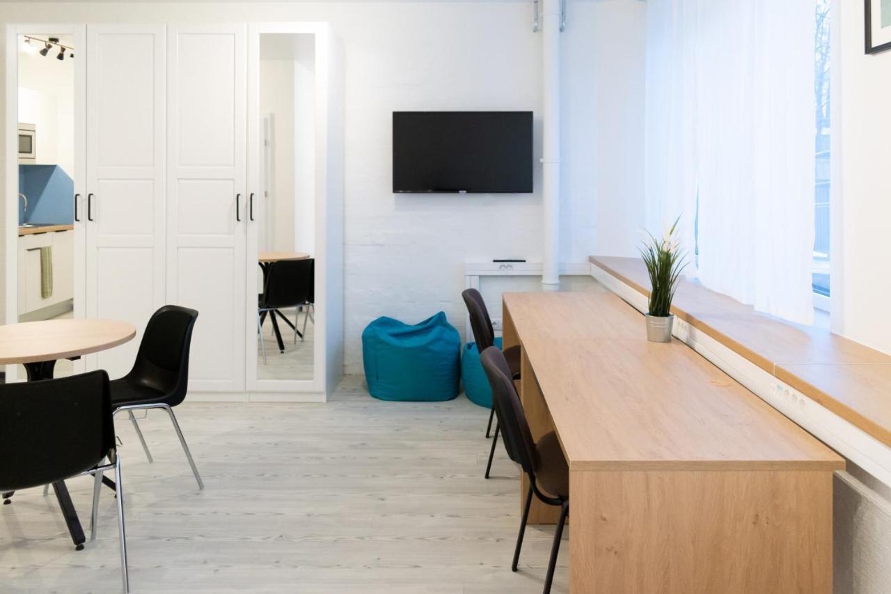 Youthments - Student Hotel Рига Экстерьер фото