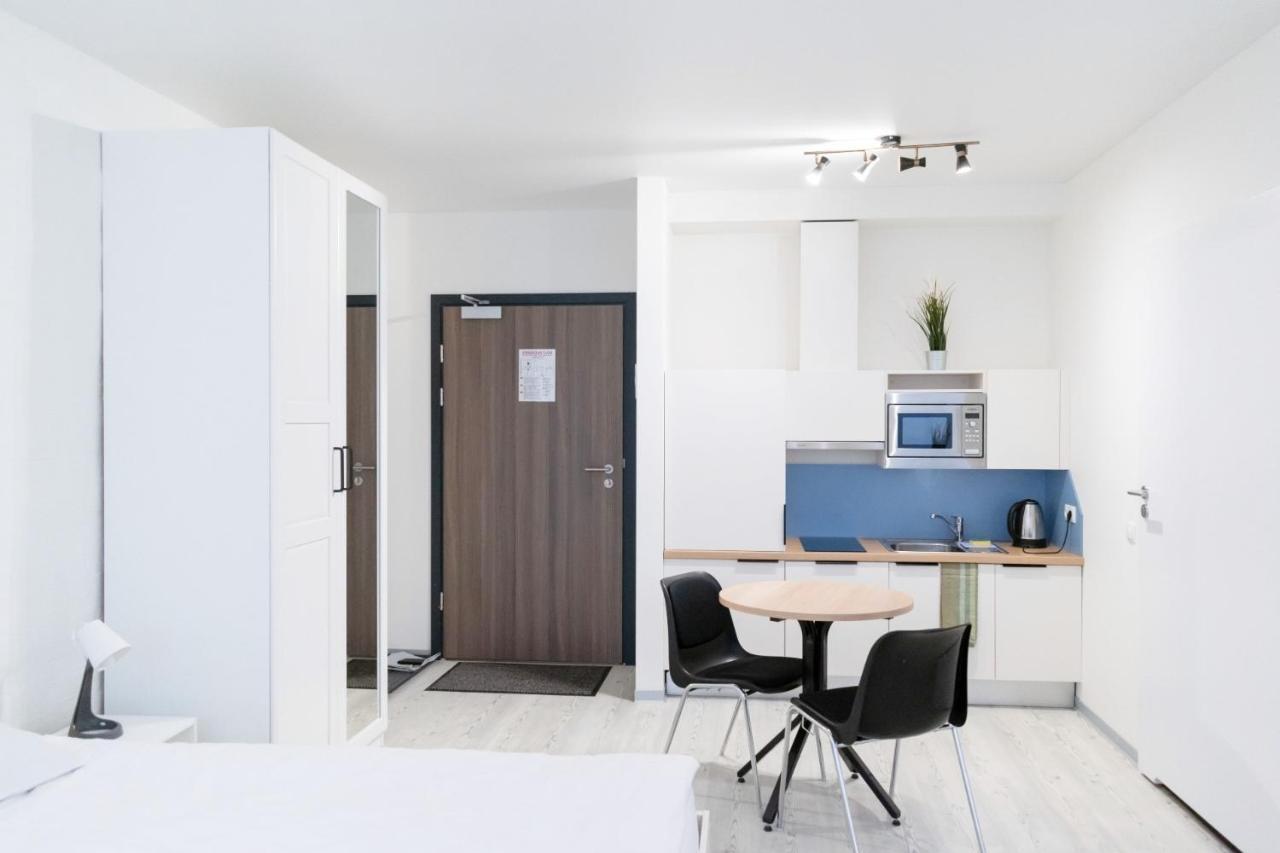 Youthments - Student Hotel Рига Экстерьер фото